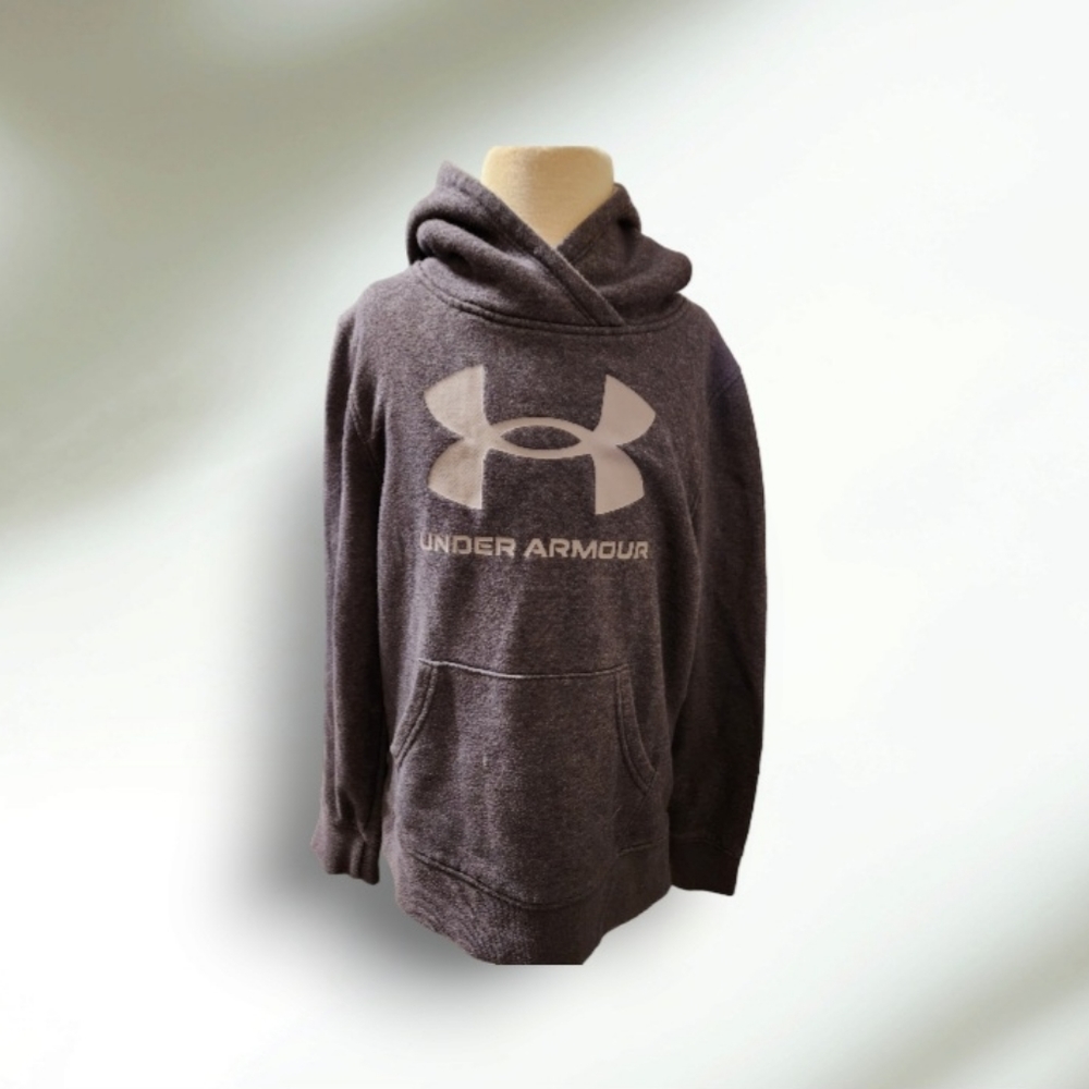 NEW LISTING Under armour Hoodie